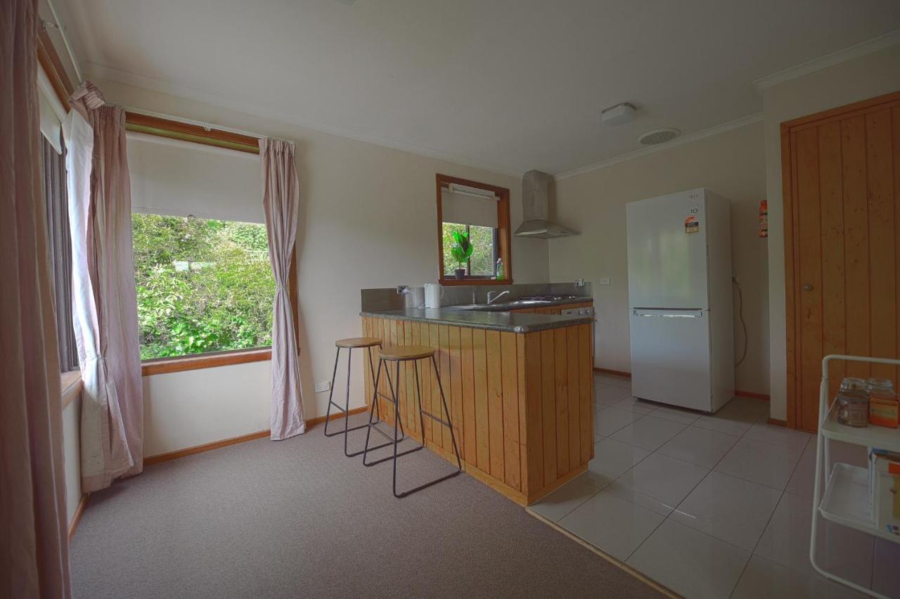Dingding Upst-Airs Yellow House Free Parking Sandy Bay Bagian luar foto